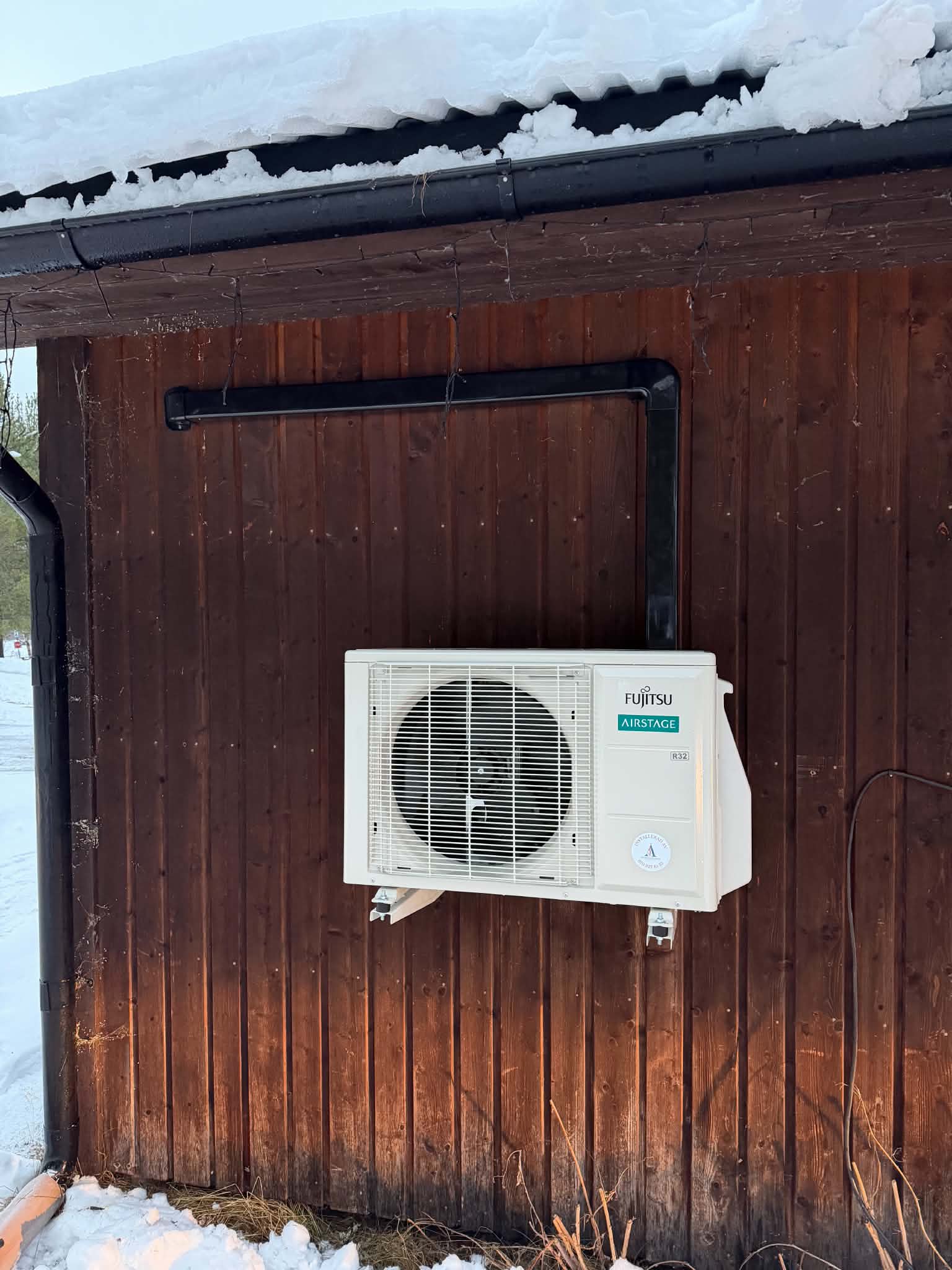 Installerad luftvärmepump i Kramfors